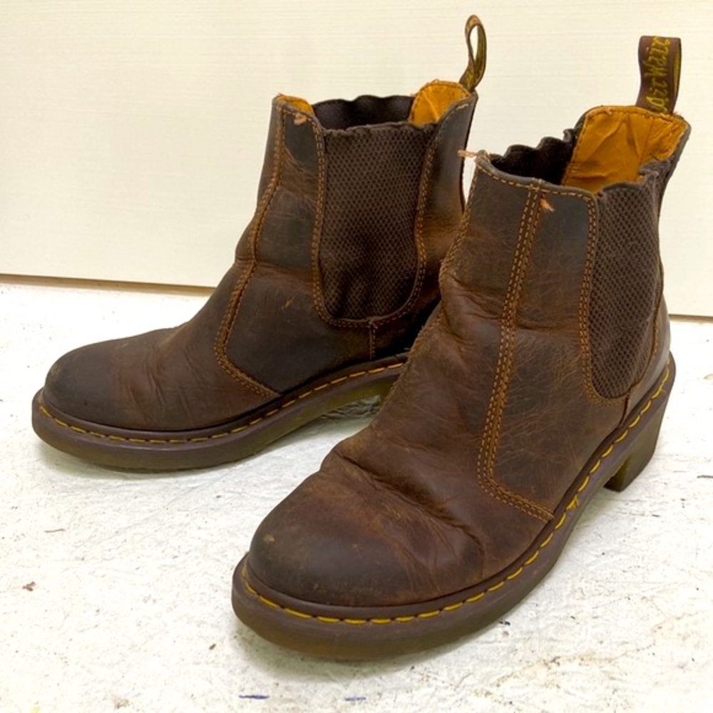 Dr Martens Brown Chelsea Leather Cadence Heeled Boot Size 9 UK 7